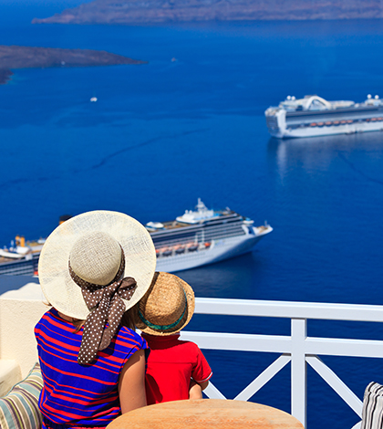 cocuklu_yunan_ada_santorini_ (1)